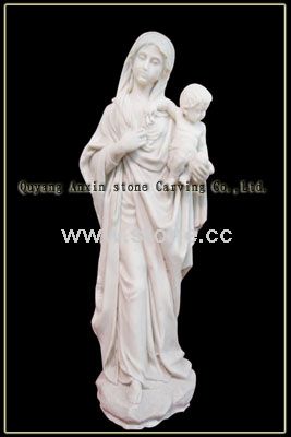 statue