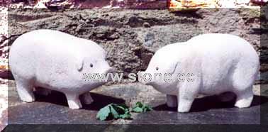 Animal sculpture