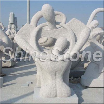 Statue A005