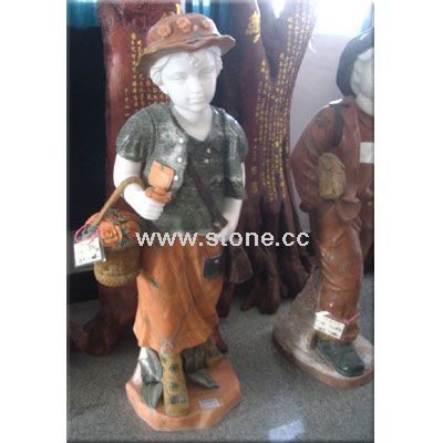 Statue M002