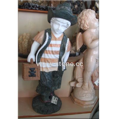 Statue M004