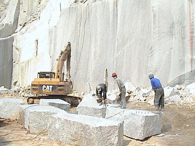 Granite Tiles and Slabs