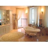Bathroom with Rosa Portogallo